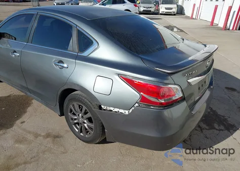 2015 Nissan Altima 2.5 S z USA, uszkodzony, nr VIN 1N4AL3AP6FN358925